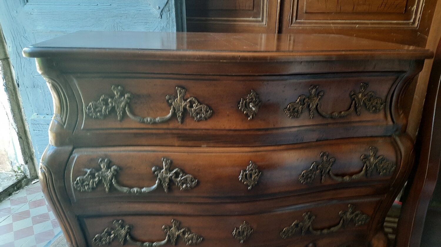 Bordeaux-style chest of drawers