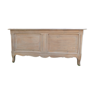 Skated storage box