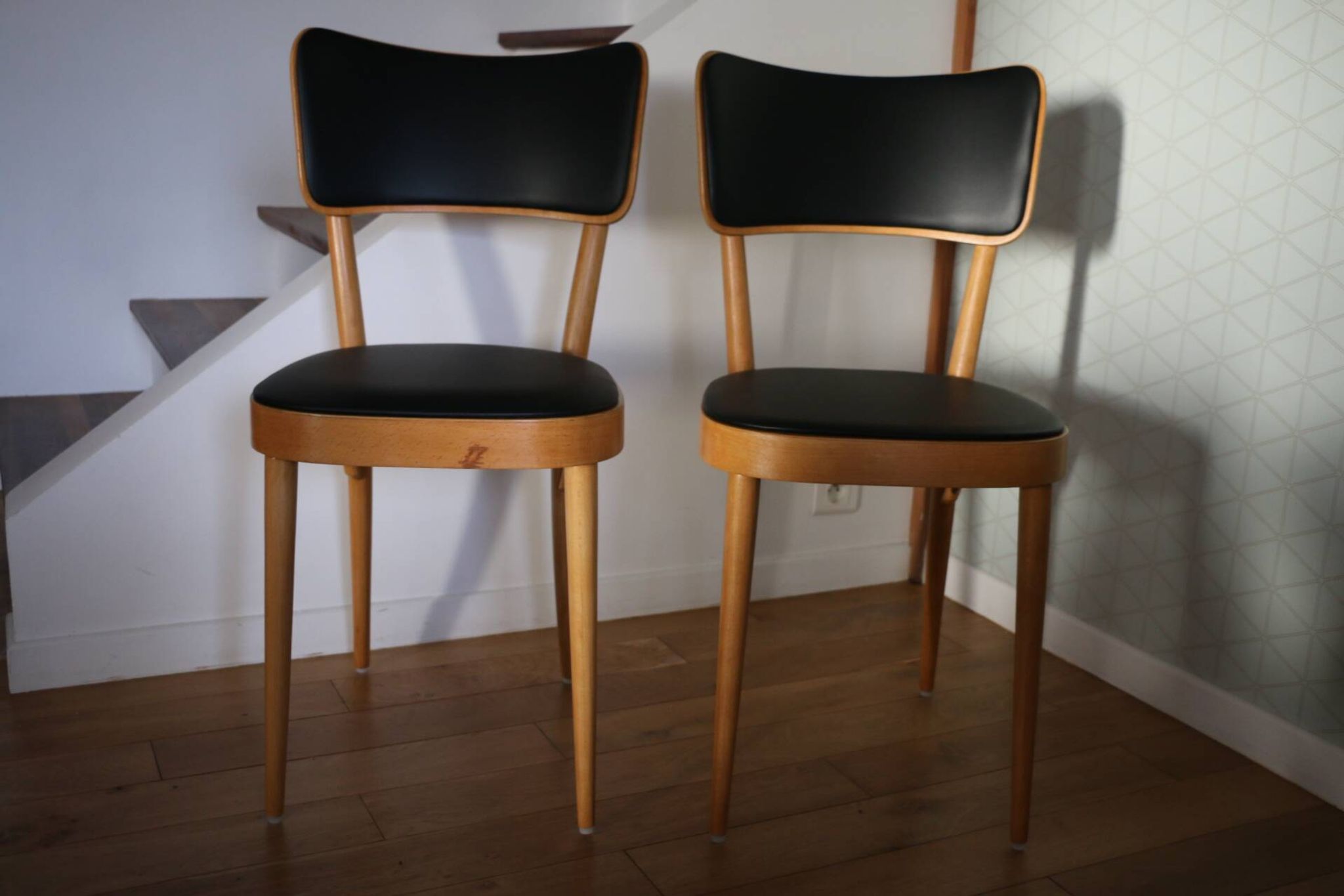 5 chaises baumann dos large skaï noir