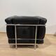 Fauteuil LC2 en cuir noir avec cadre chromé par Le Corbusier pour Cassina, 1965