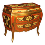Petite commode laquée de style toscan du XXe siècle