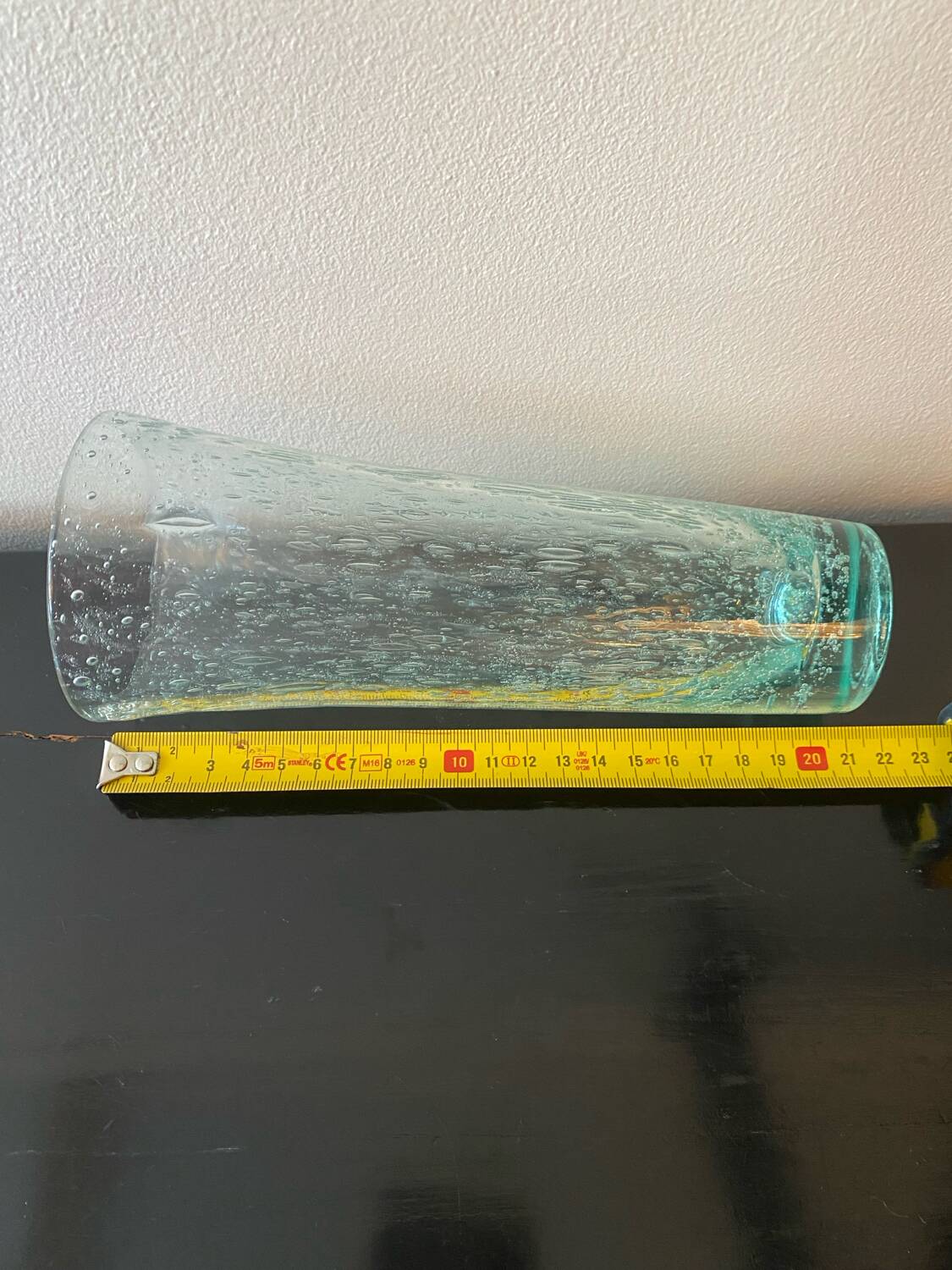 Vase signé de la verrerie de Biot couleur Vert d’Eau