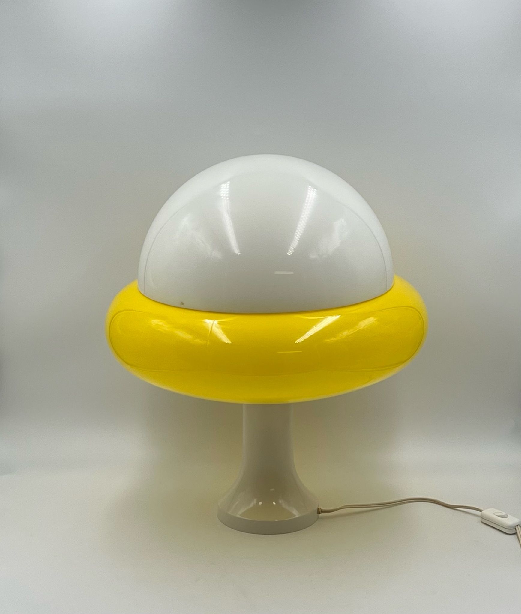 Space age mushroom lamp, Italy, 1970