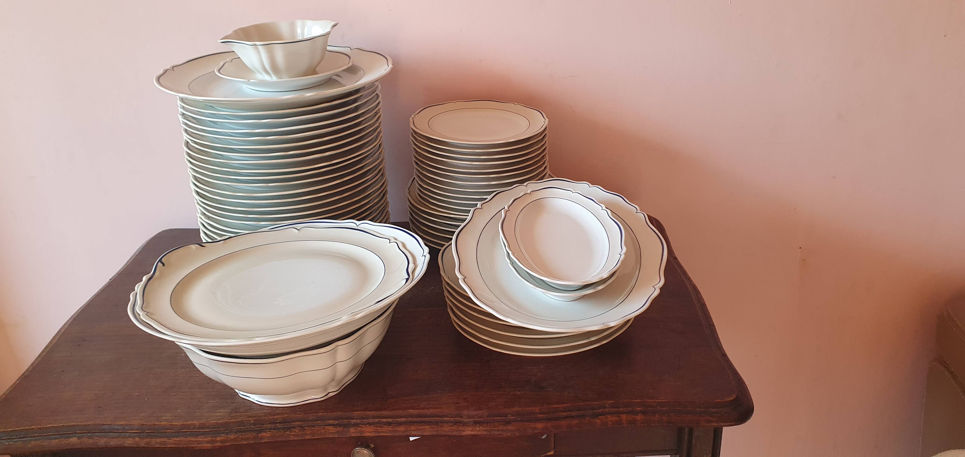 Service de table neuf porcelaine dure Georges Boyer Limoges France