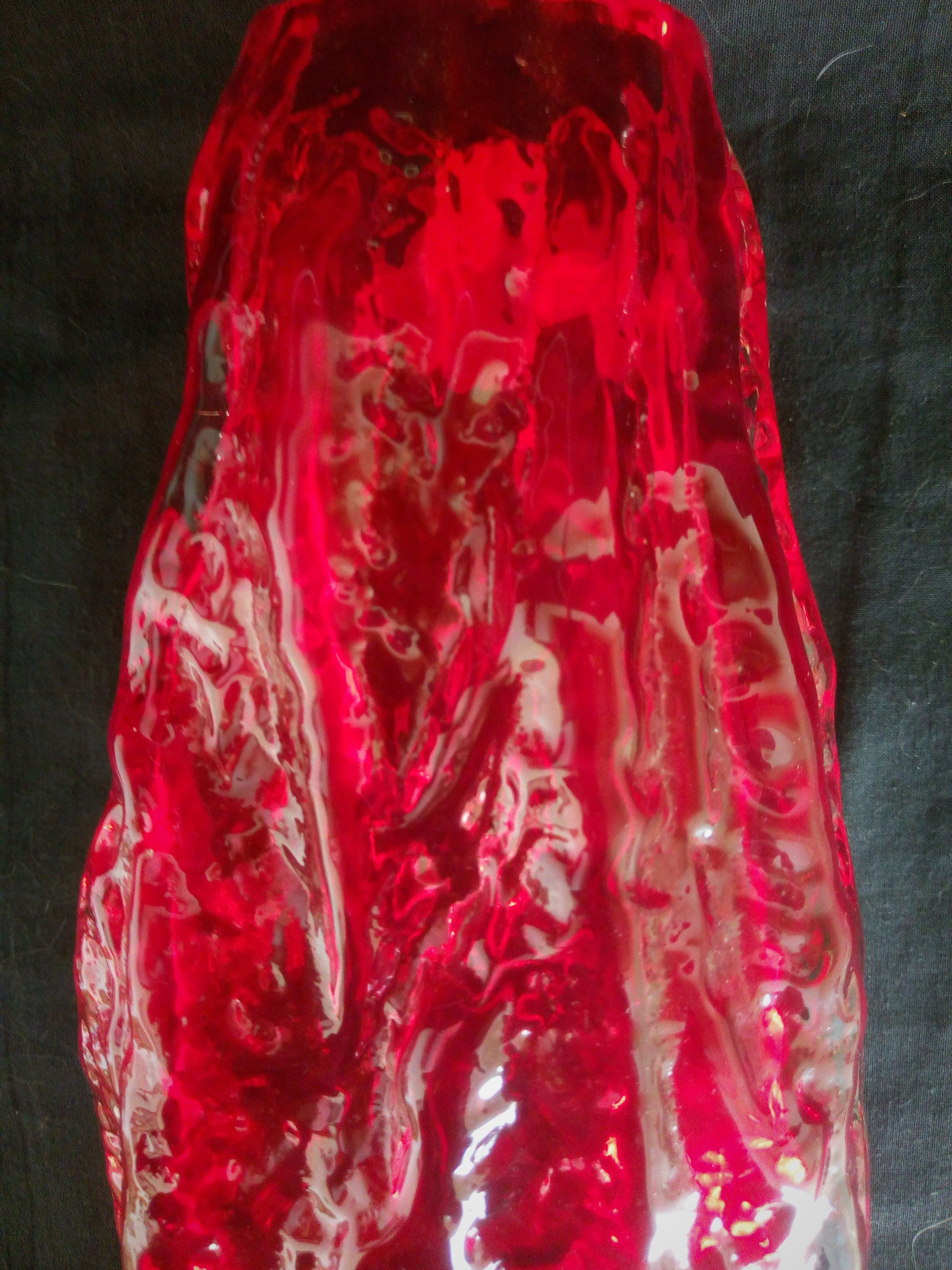 Mouth-blown rock crystal vase, red, Glassworks Ingrid, Germany