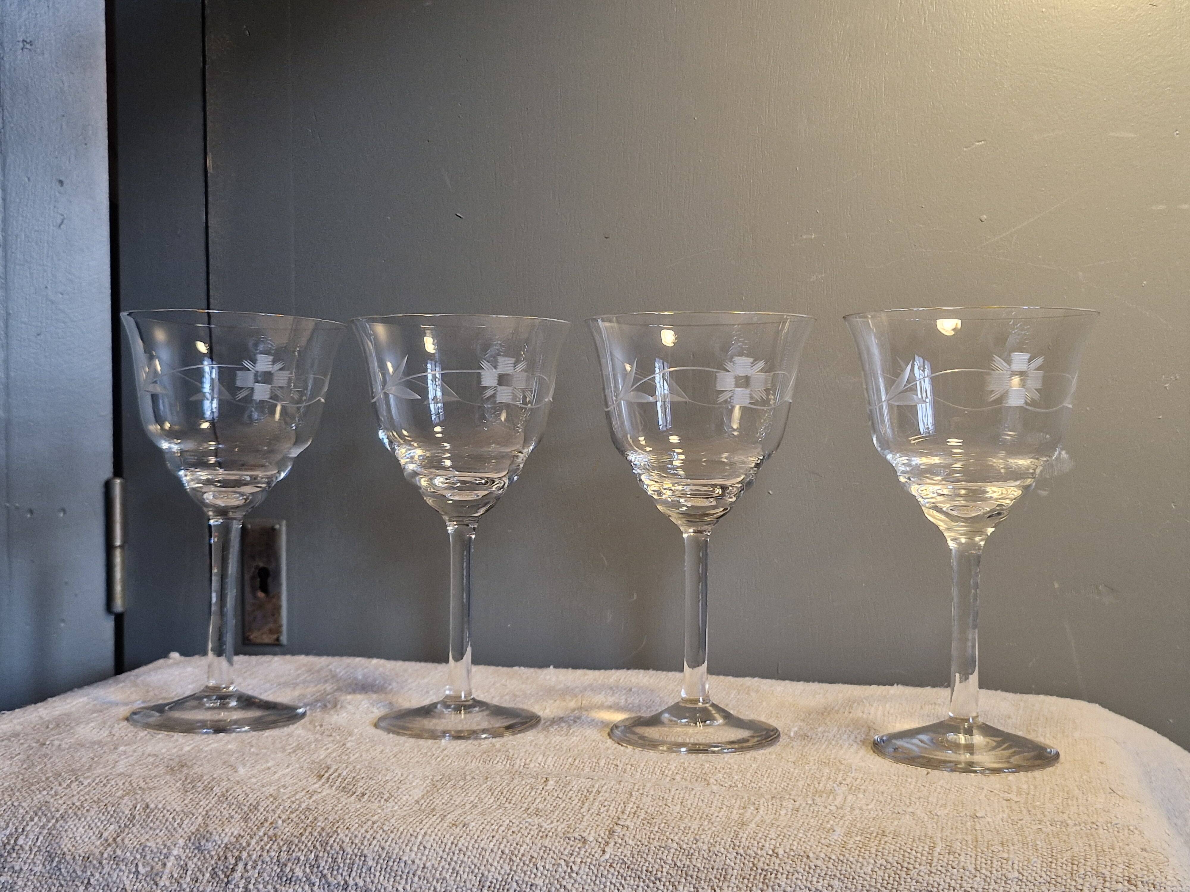 4 antique water glasses, engraved and cut crystal - 1940s