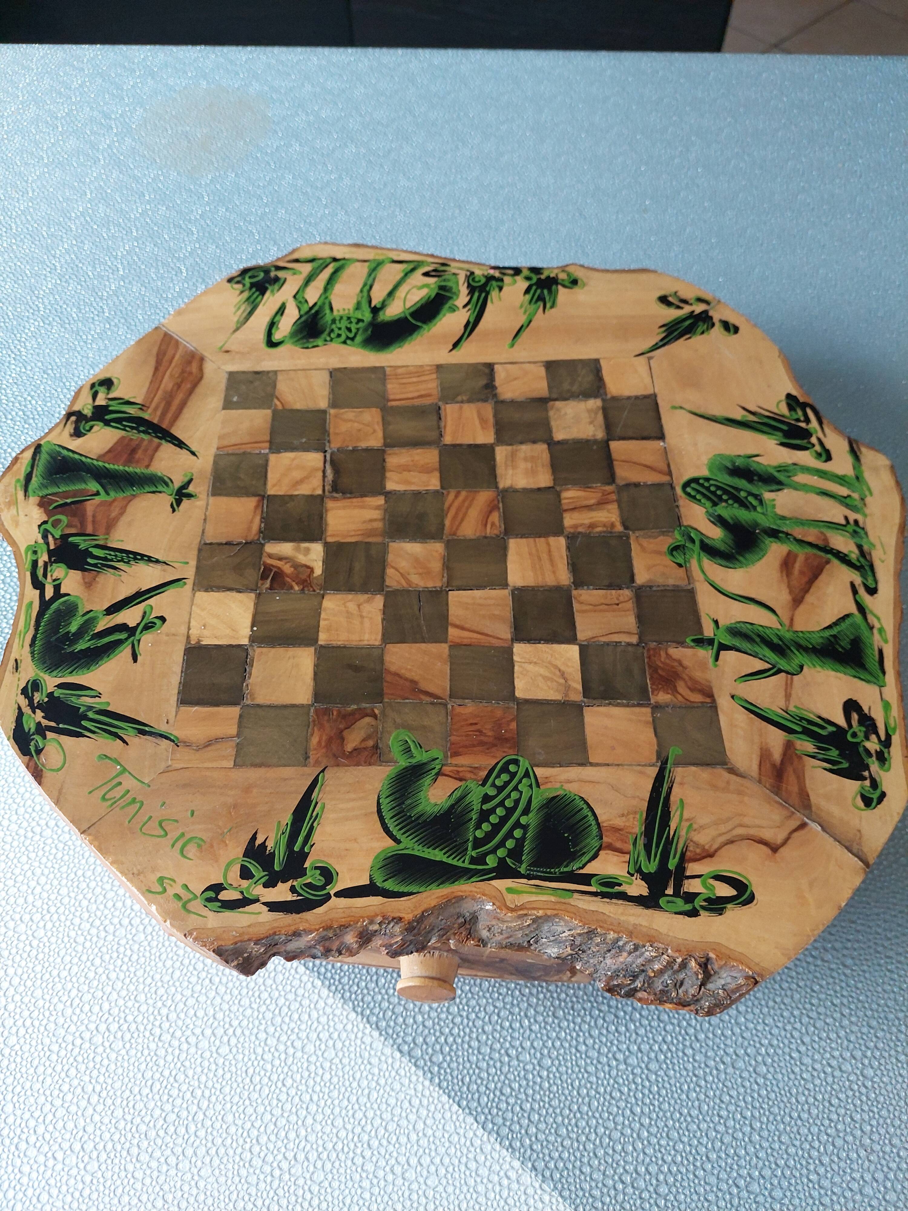 Wooden chess game