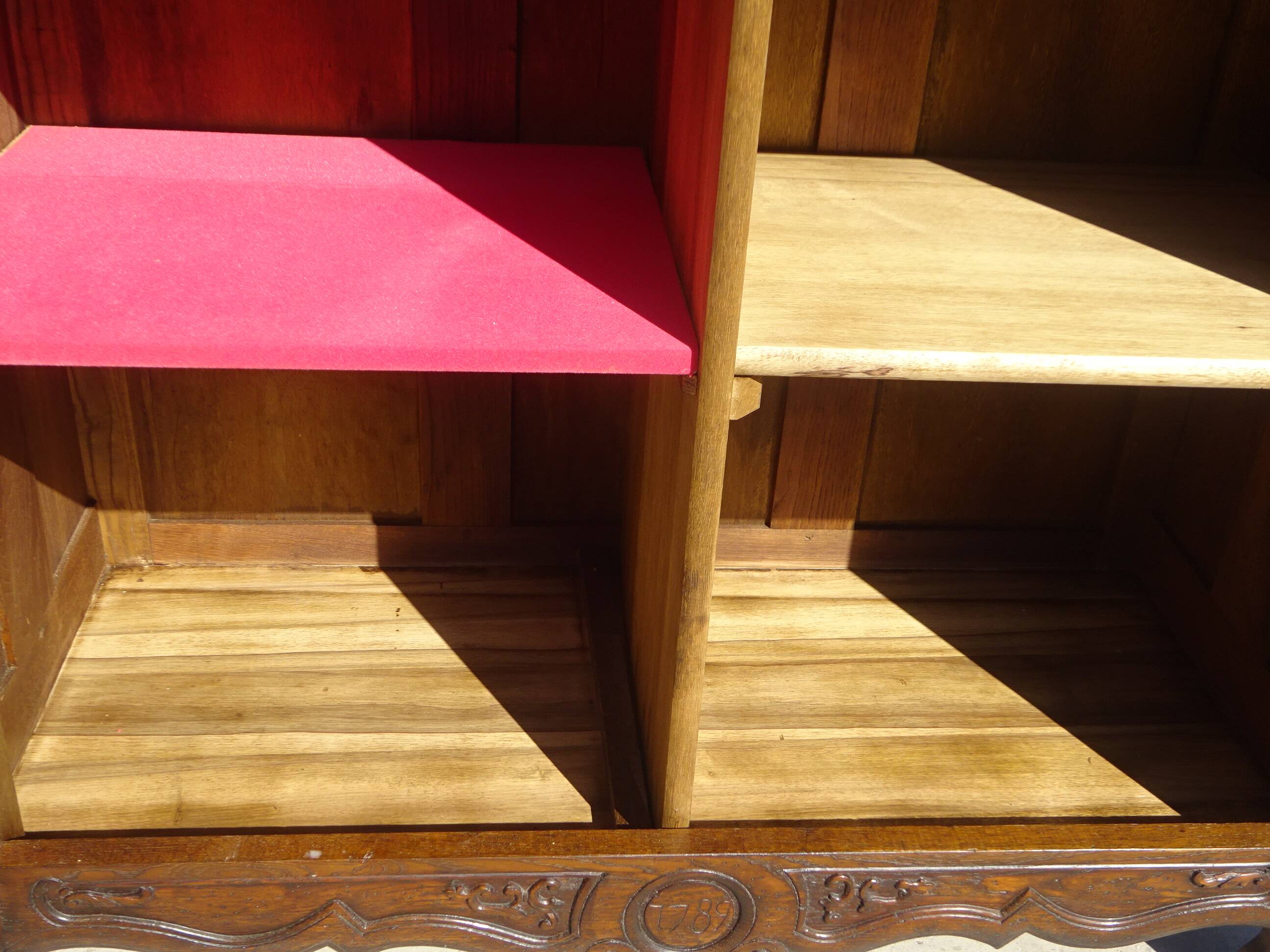 Solid oak wardrobe, Renaissance style