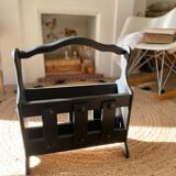 Magazine holder