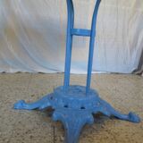 blue garden furniture "The earth is flat"