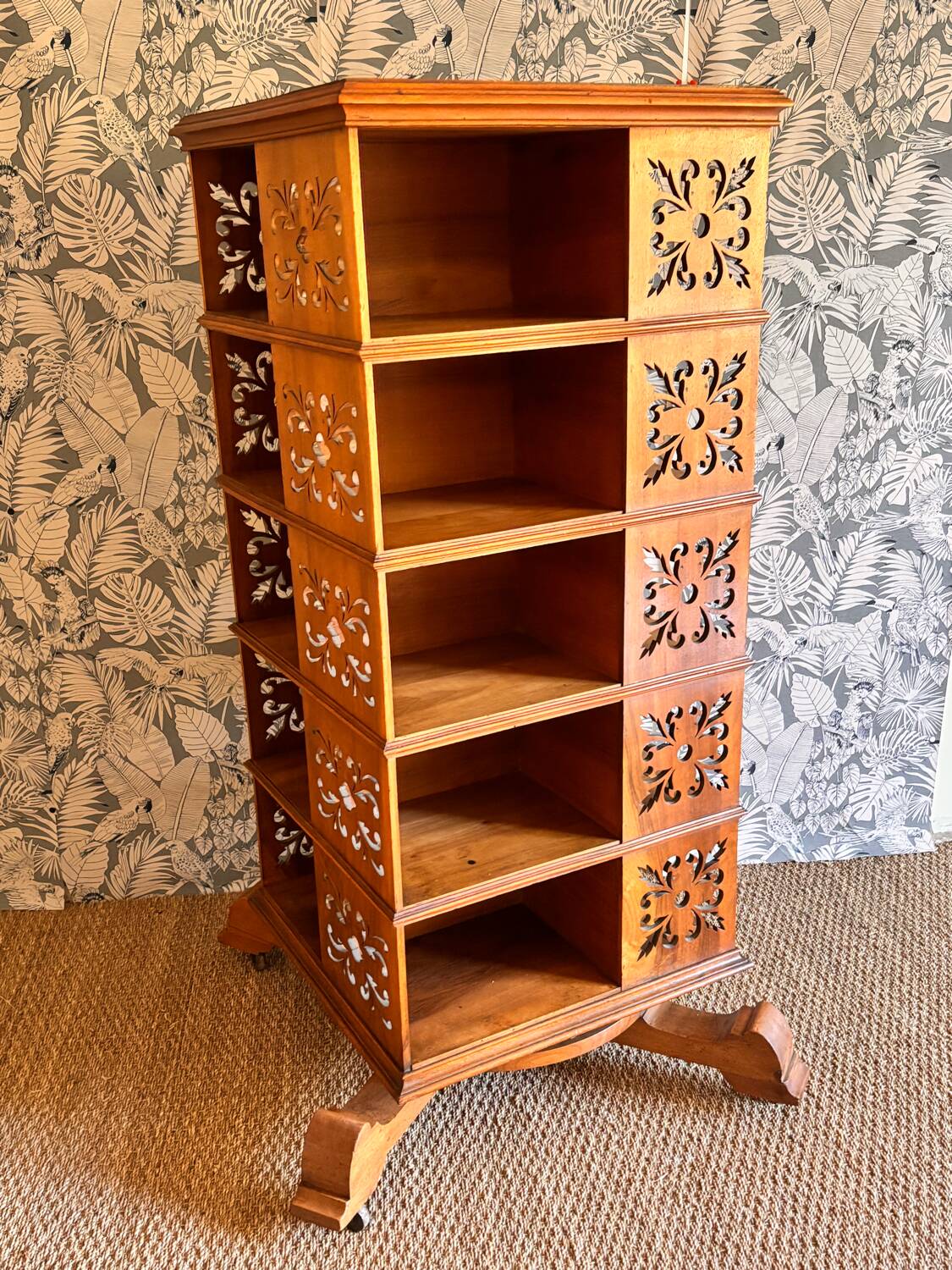 Late 19th century walnut revolving bookcase