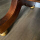 Bureau vendu / Table d'appoint de style Empire en acajou avec tiroir.