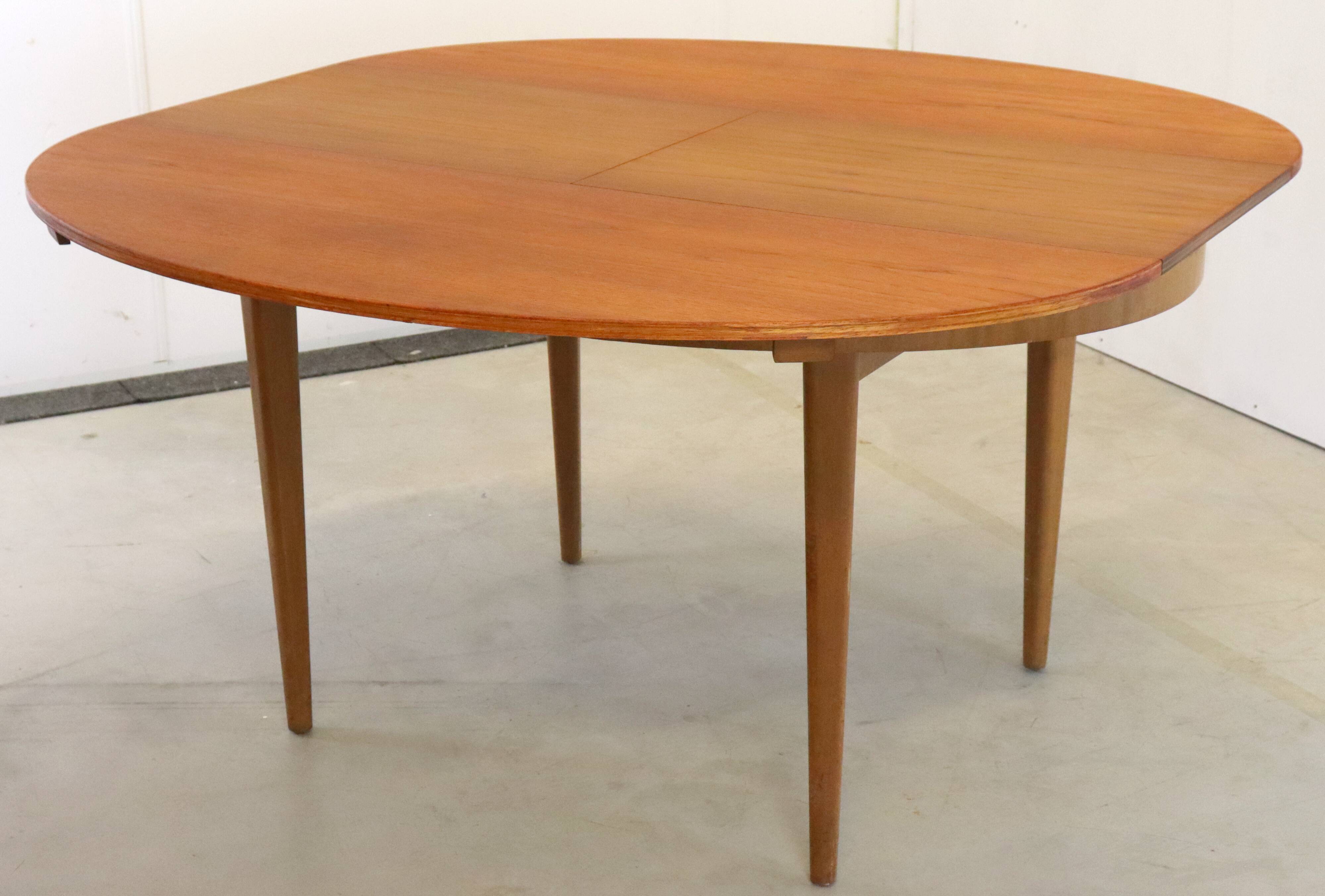 Oval vintage dining table extendable 'Atterton'