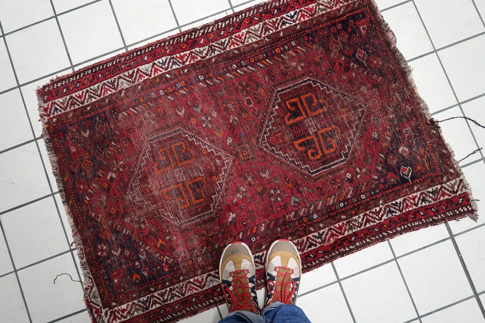 Antique Persian Shiraz handmade distressed rug 93 x 126 cm 1900s