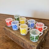 8 Arcopal flowered espresso cups, vintage 1970s