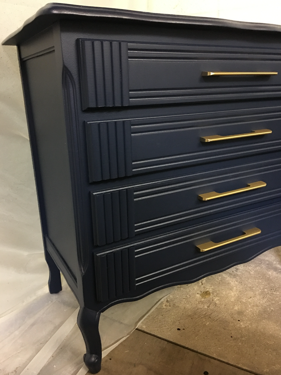Commode bleue relookée