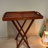 Standing tray