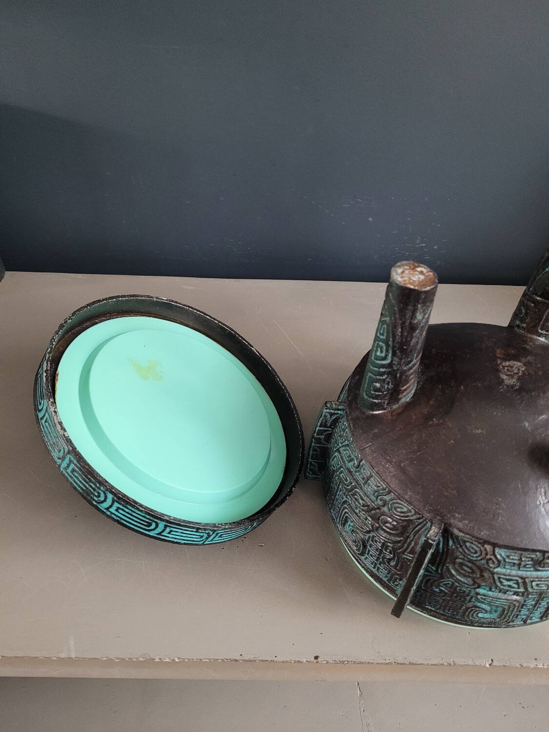 Engraved metal tripod ice bucket