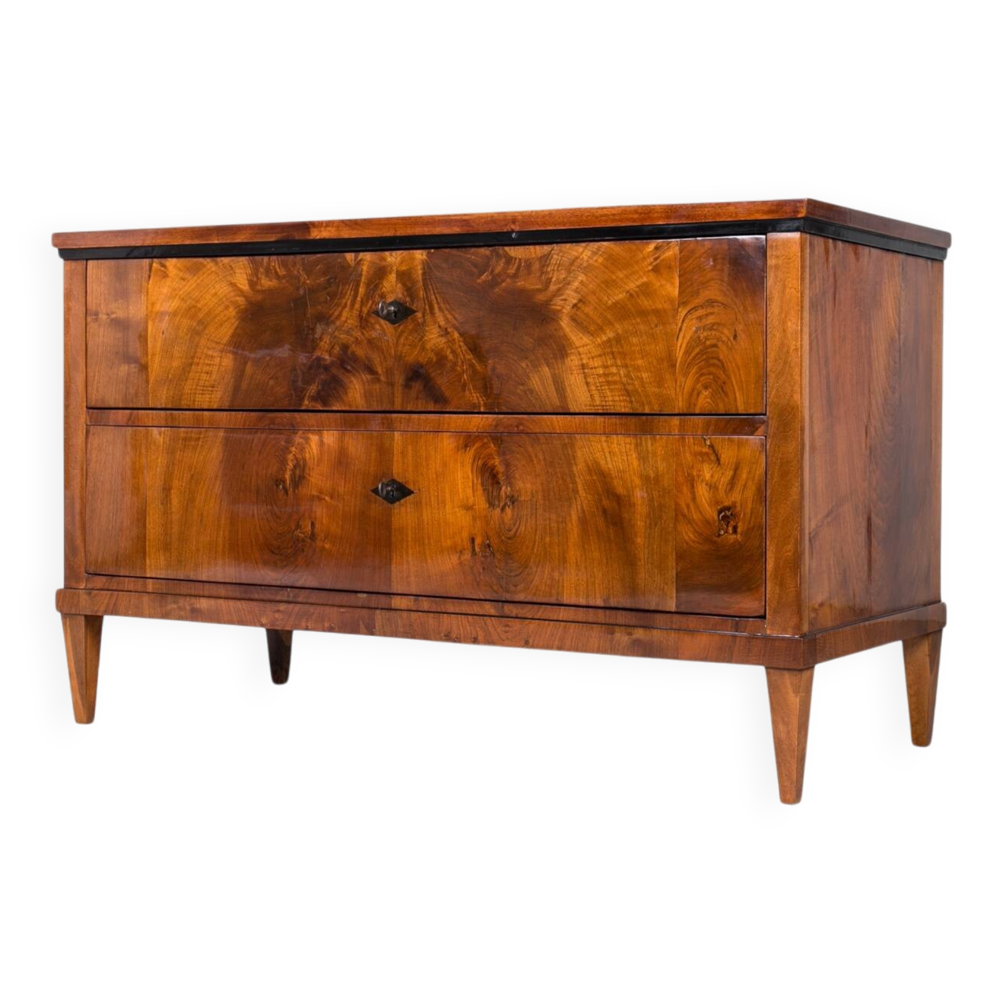 Commode allemande en noyer du XIXe siècle – Entièrement restaurée, vernis à l'ancienne