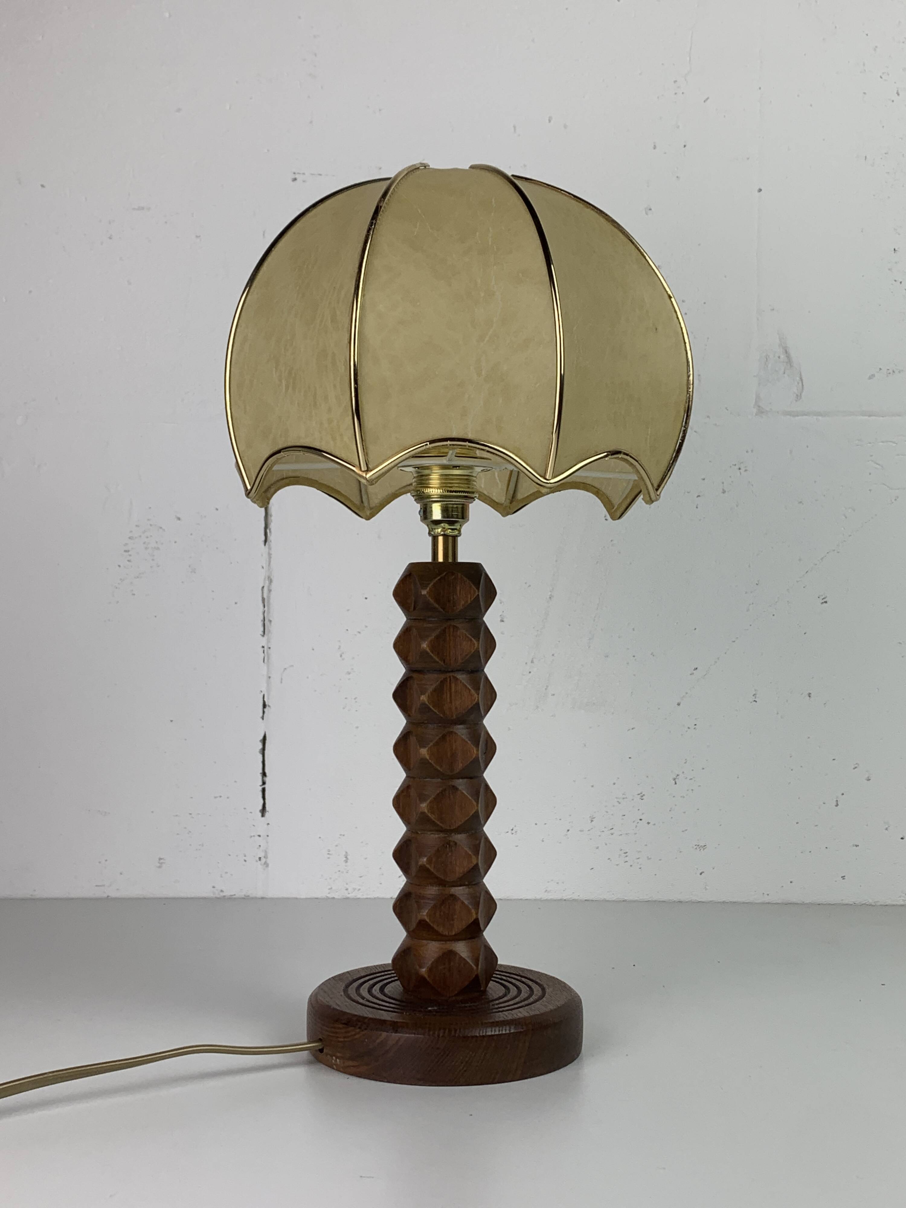 French modernist wood turned mushroom cocoon table lamp, 1950s