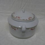 Oval soup tureen