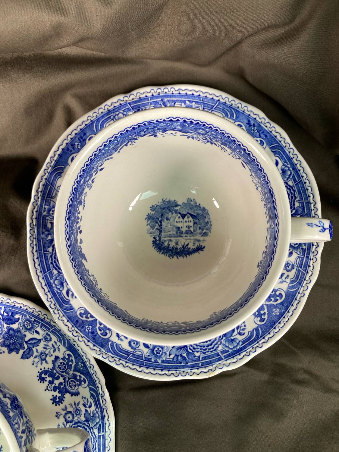 Villeroy and Boch Burgenland head to head breakfast cups blue