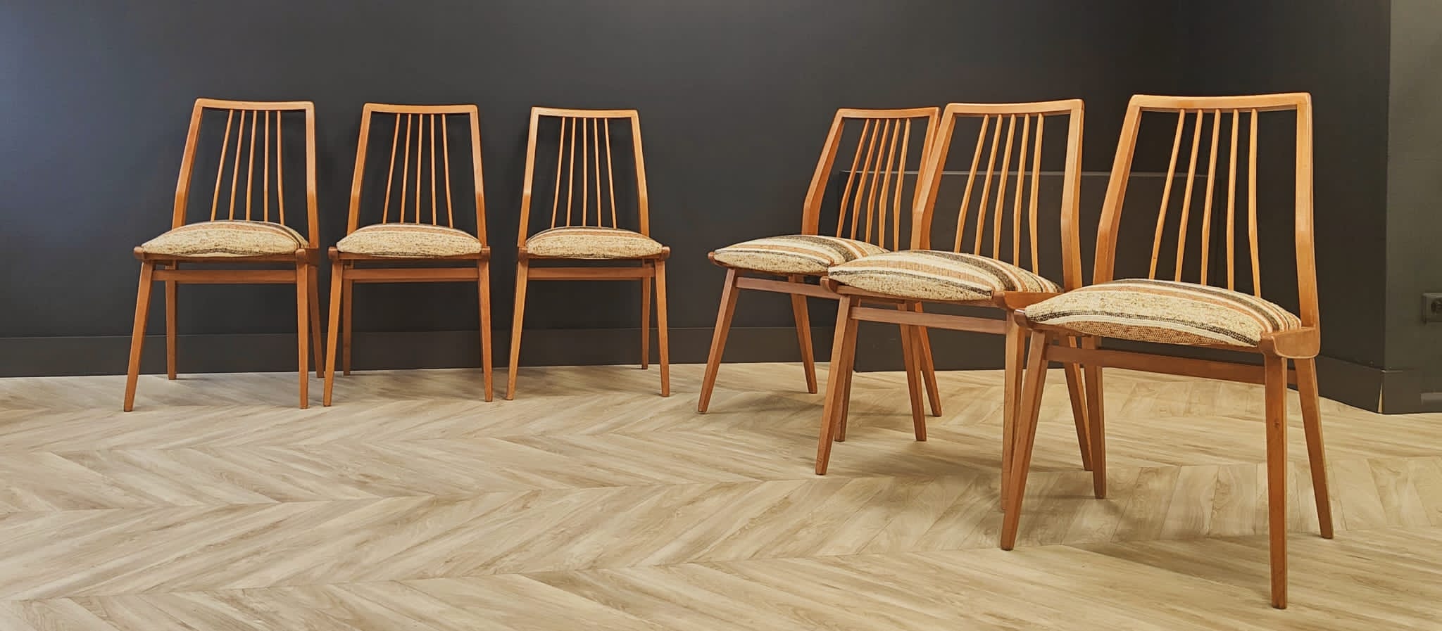 Six mid century dining table chairs