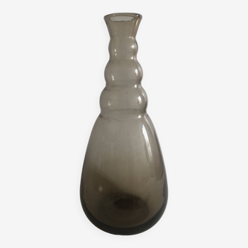 vase en verre fumé