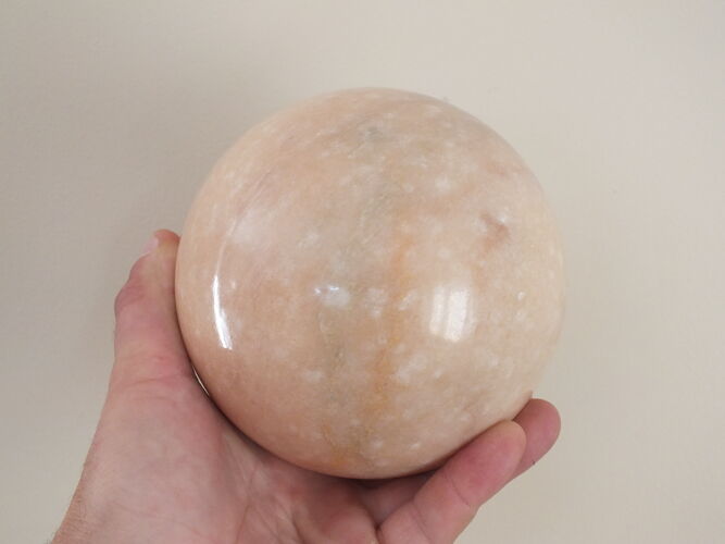 Boule ou sphère minérale décorative en marbre n°12