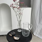 Glass carafe with handle with etched geometric grid pattern