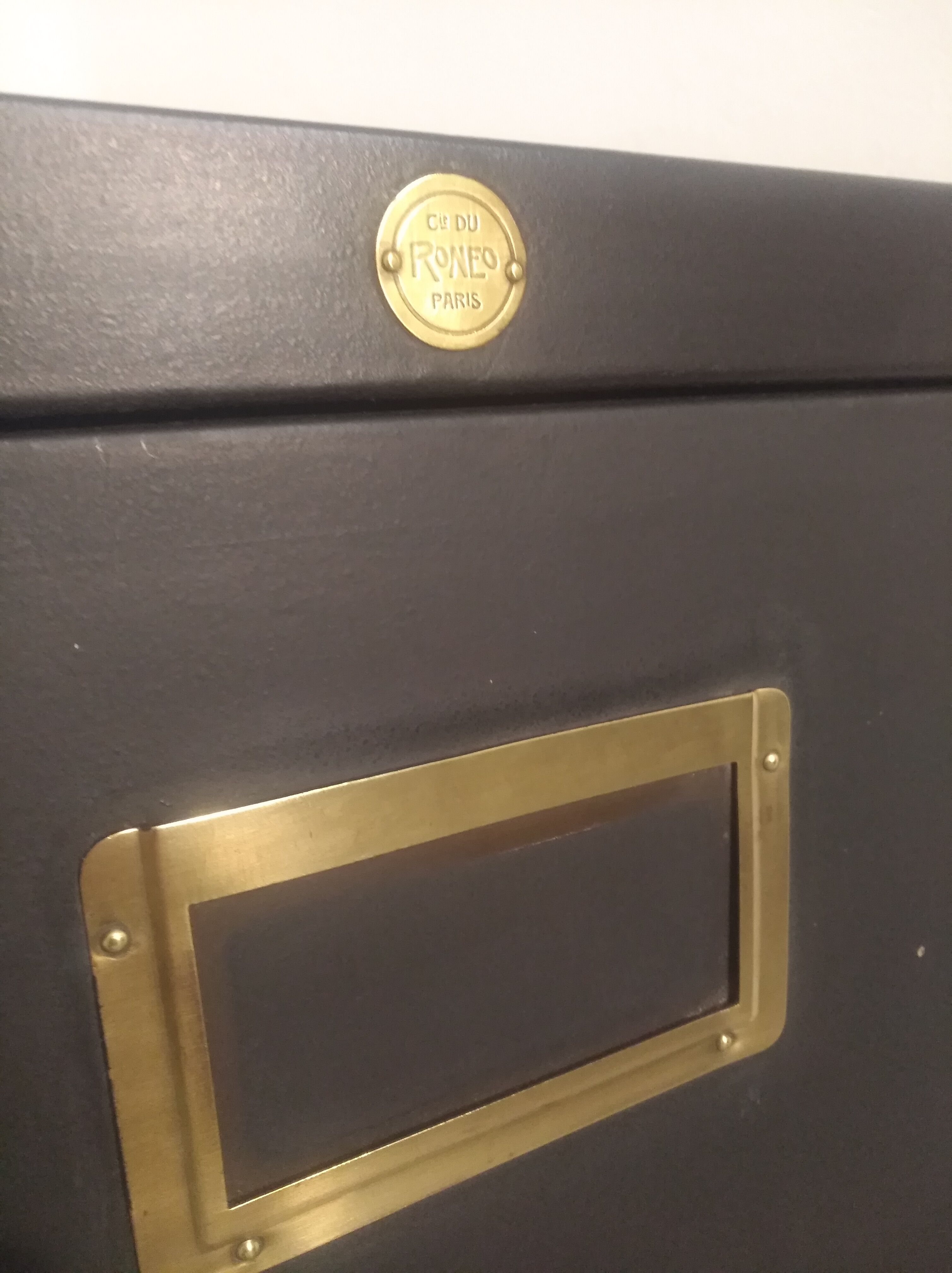 Metal furniture with Ronéo drawers