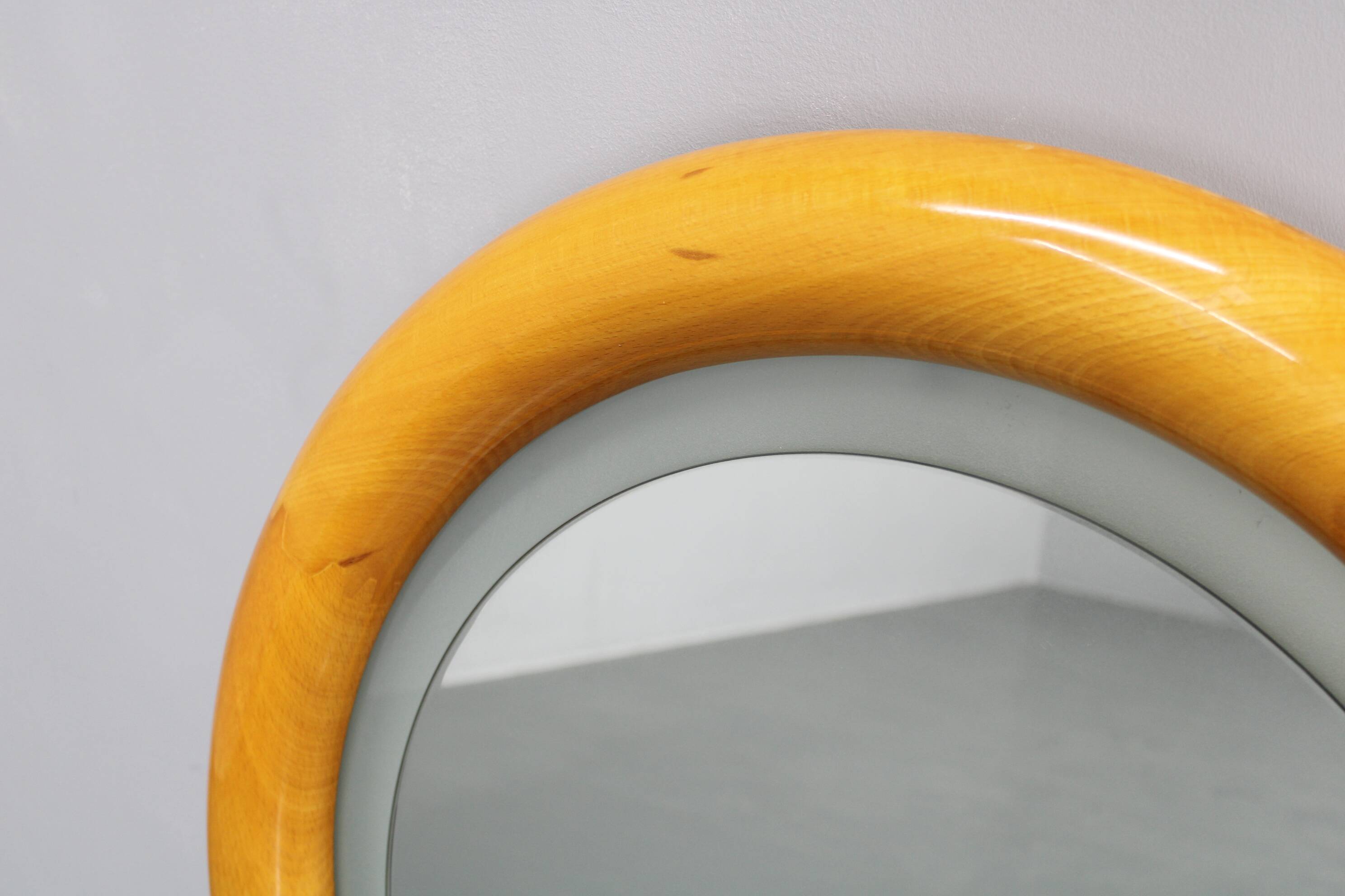 1970s Italian Round Mirror in Wooden Frame with Light