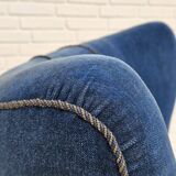 Années 1960, fauteuil relax danois à dossier haut, état d'origine, meuble en velours bleu.