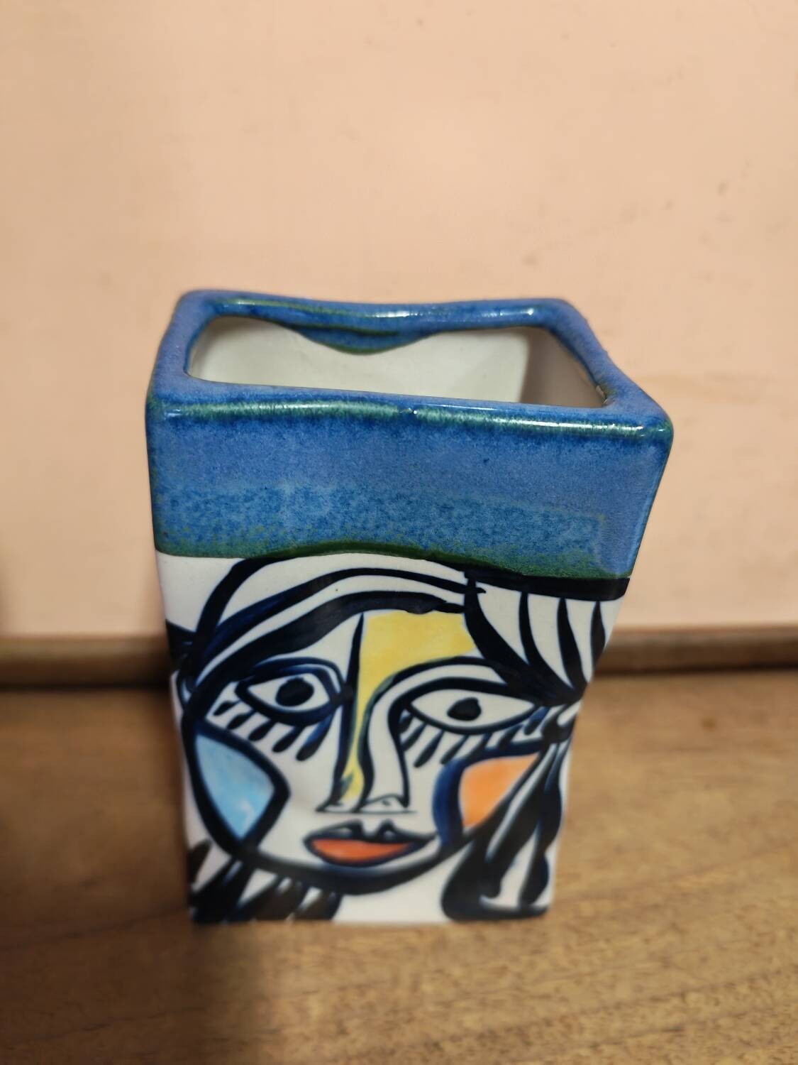 Cubist vase Alfonso Otero Regal