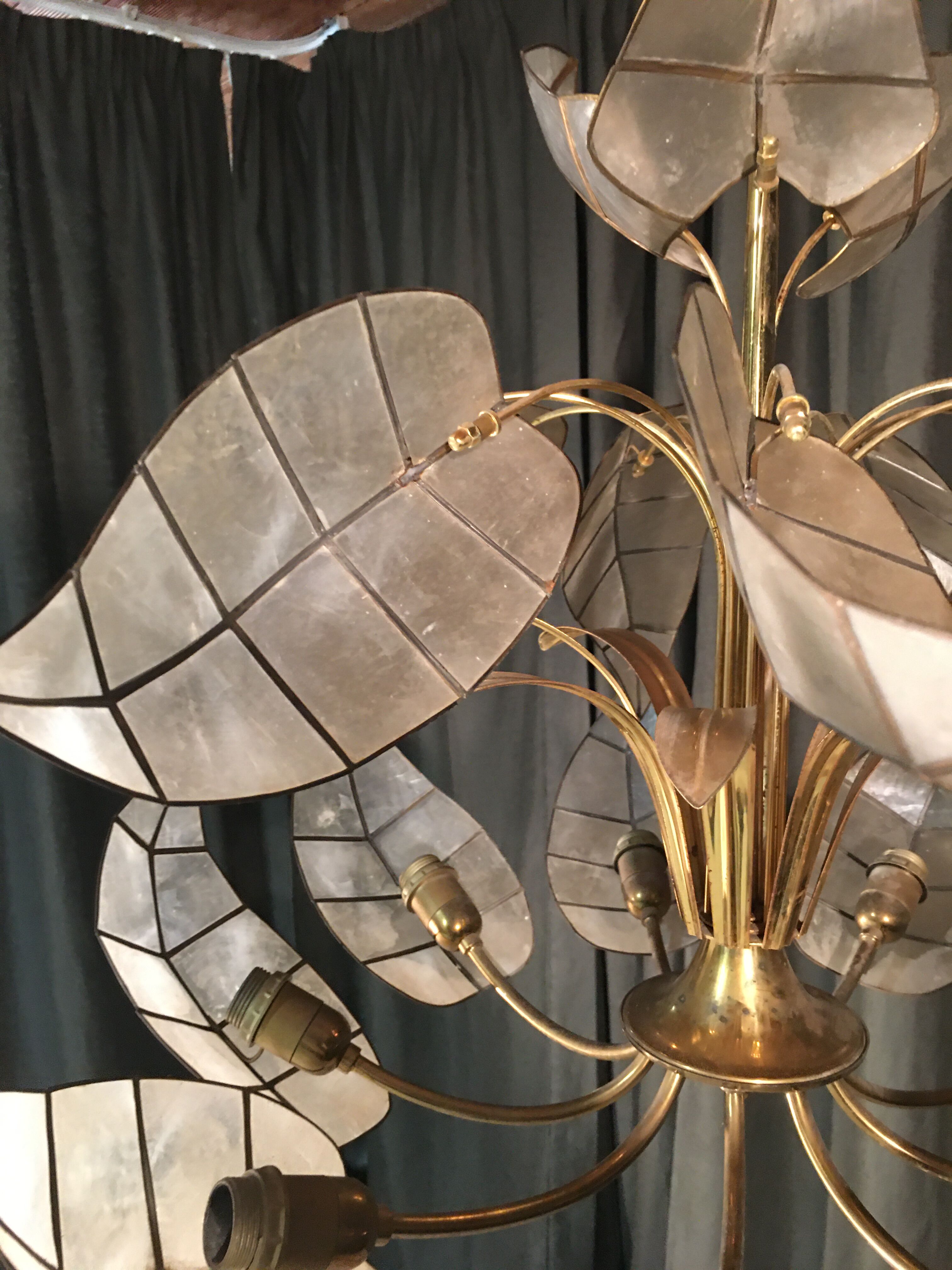 Mother-of-pearl light 1970