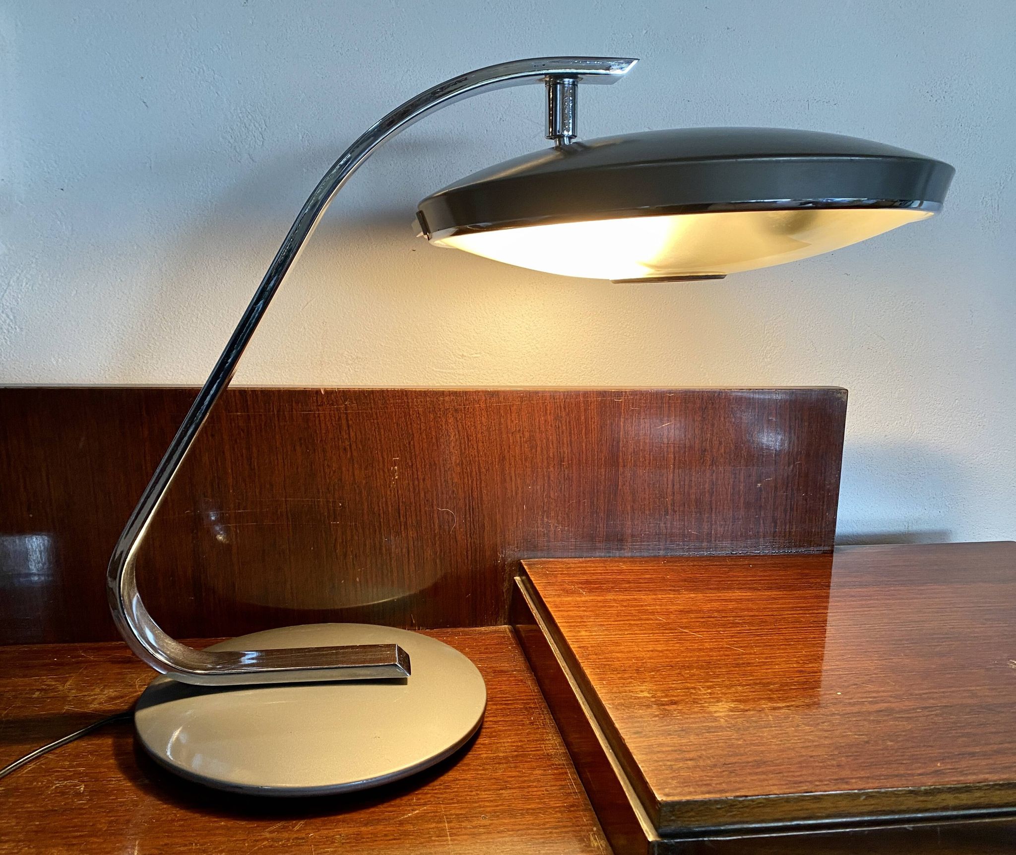 Fase Model 520 lamp by luis Perez de la oliva