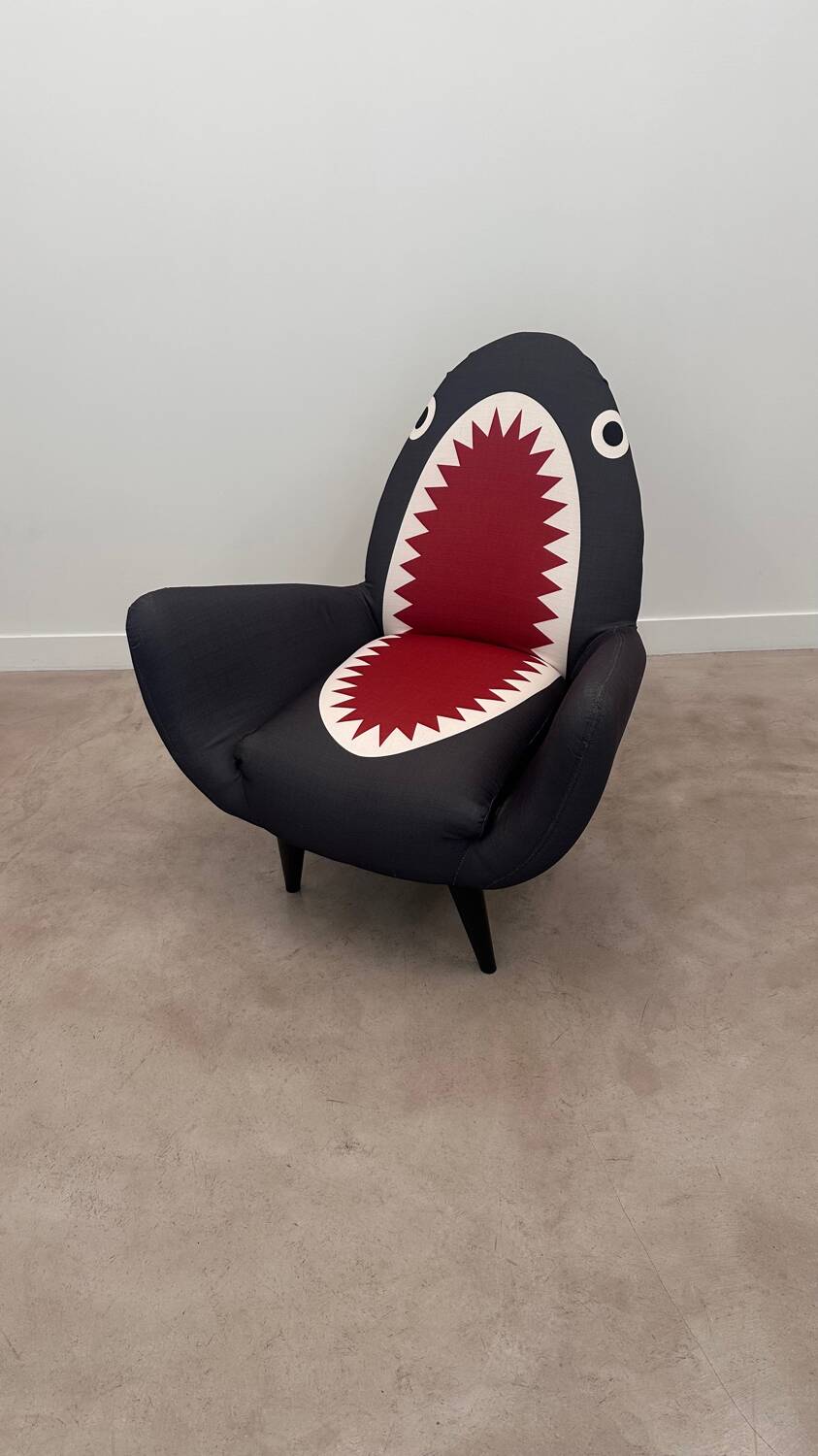Fauteuil designer requin Philip Colbert