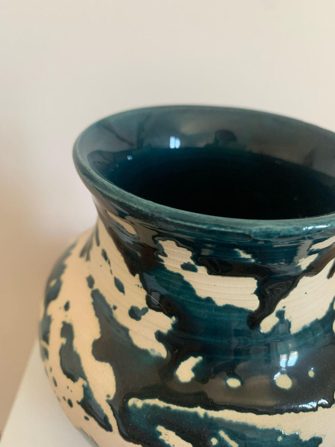 Vintage duck blue pot or vase