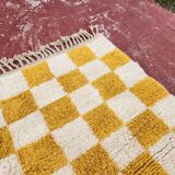 Beni Ouarain checkerboard rug 186x178 cm – Thick wool – Ochre chess pattern