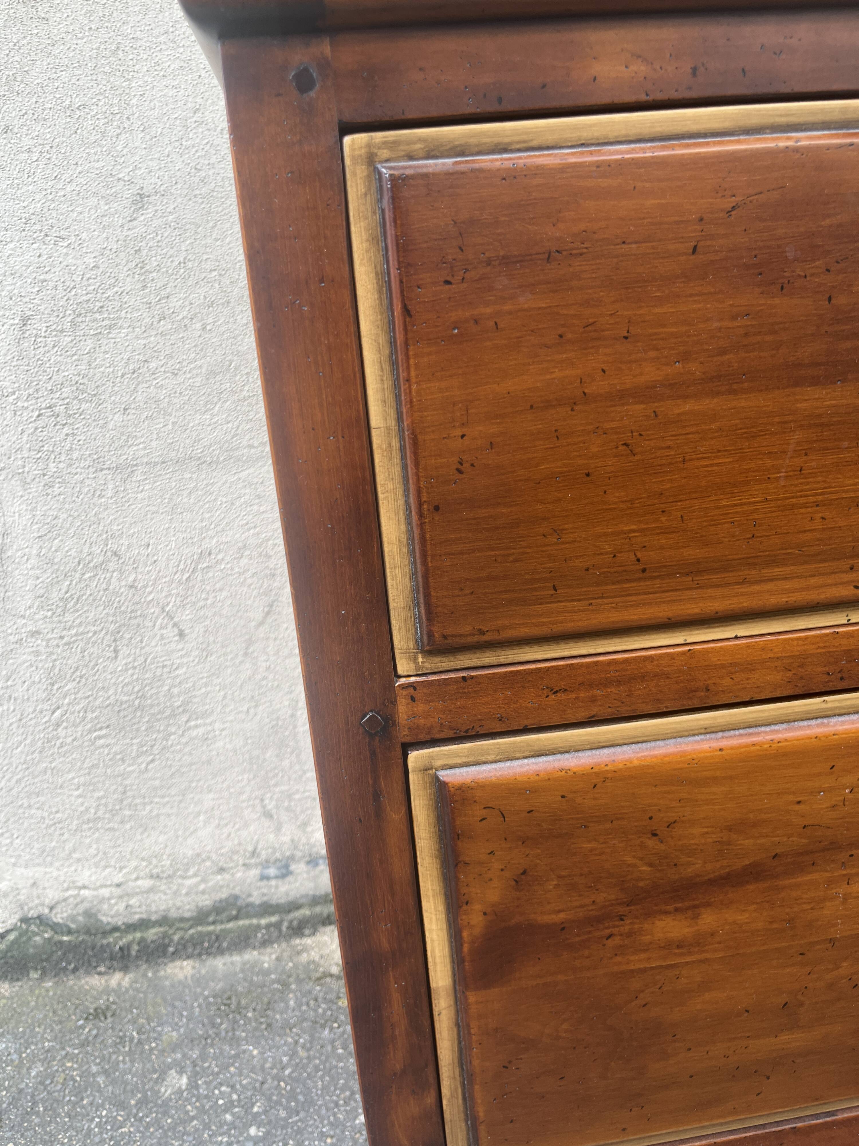 Grande commode en teck trois tiroirs