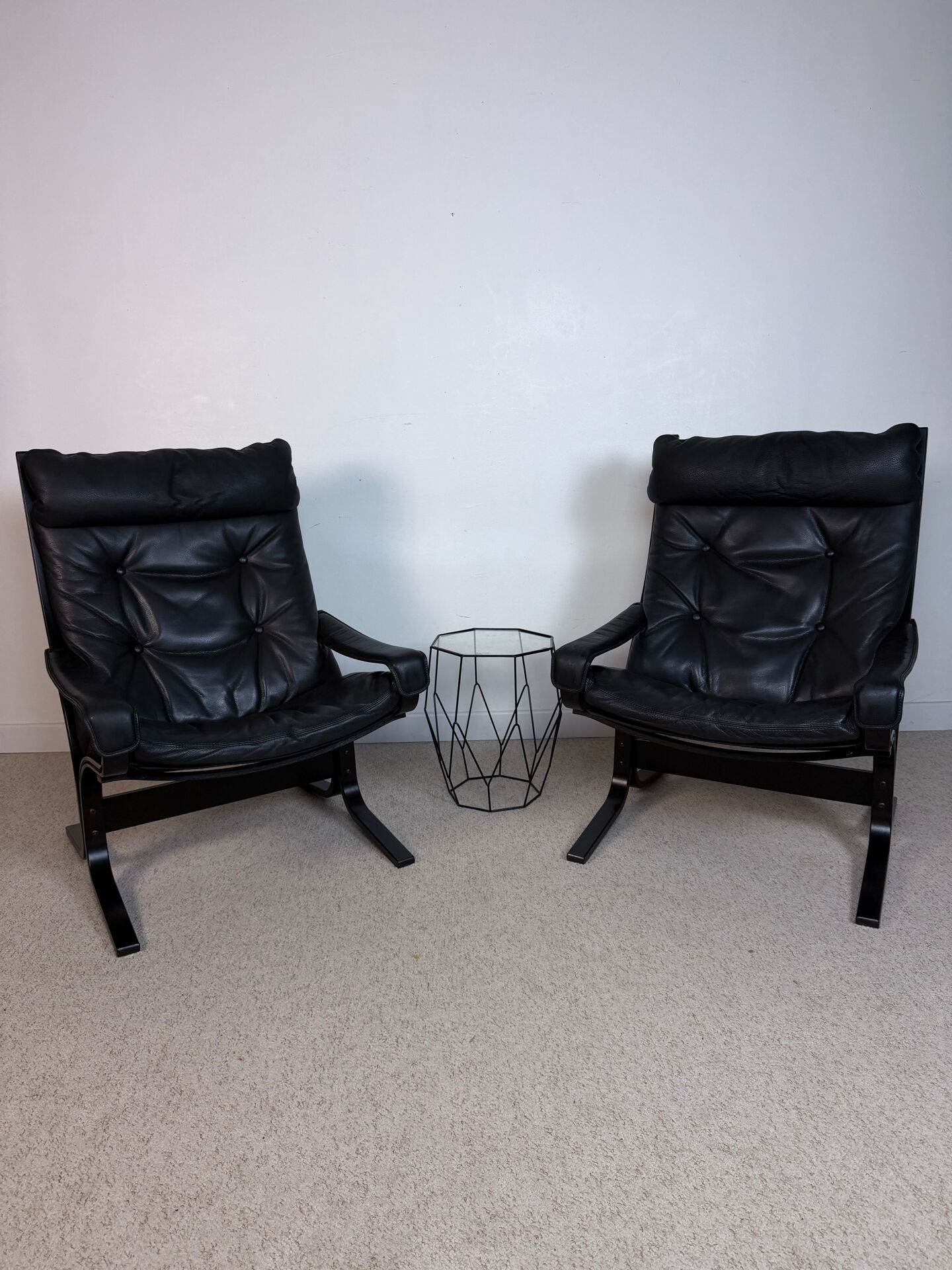 Siesta armchair by Ingmar Relling – black leather – Westnofa