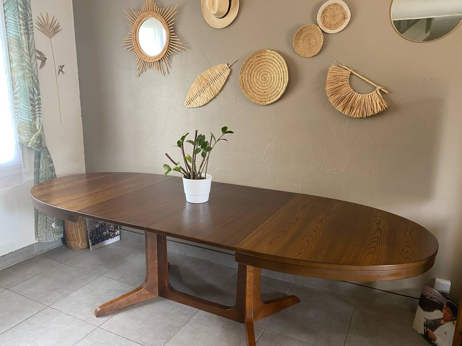 Vintage oval Baumann table