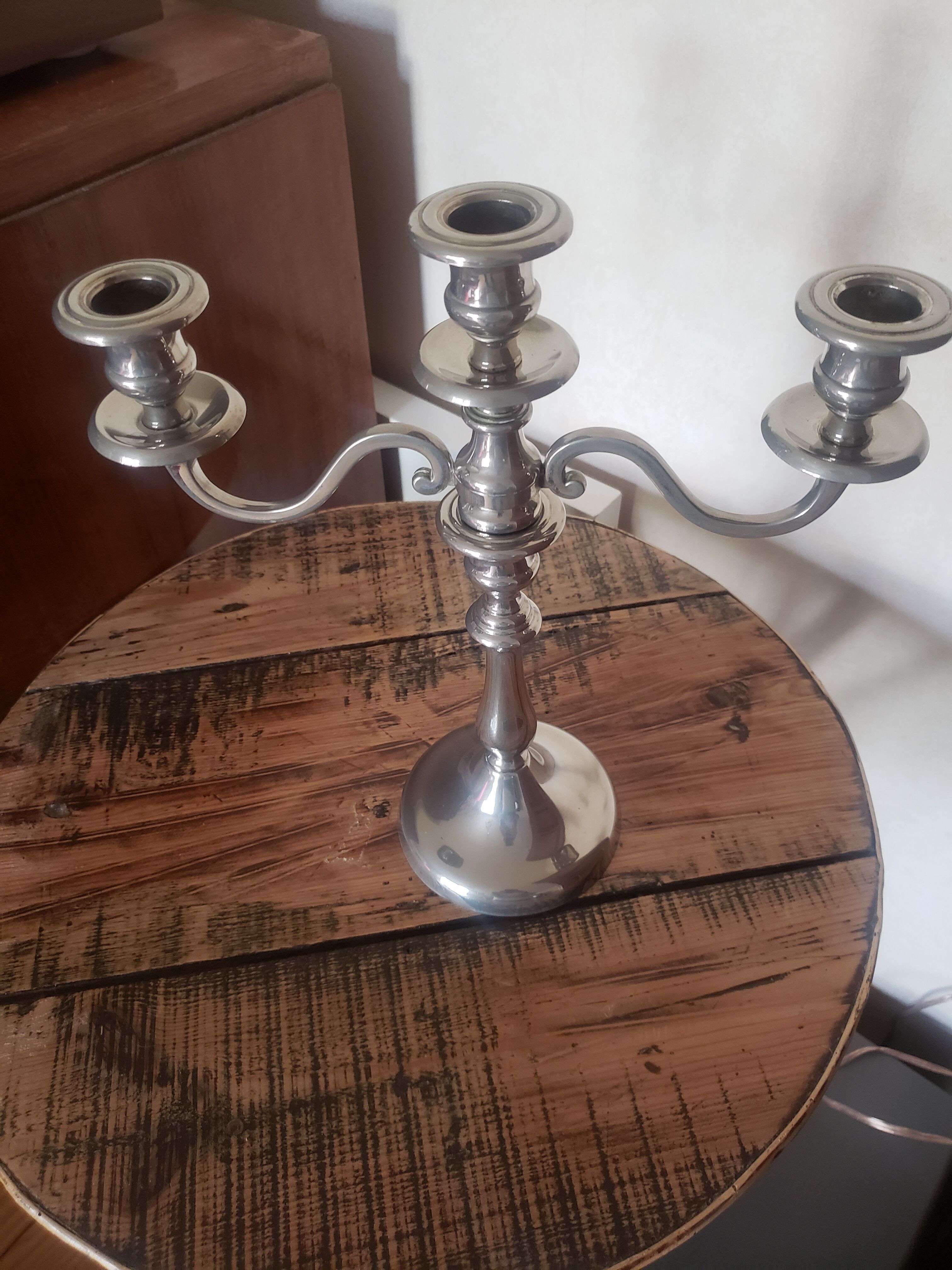 Silver 3-spoke candle holder