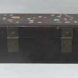 Ancient chinese box made of woolly wood and encrusted with mother-of-pearl