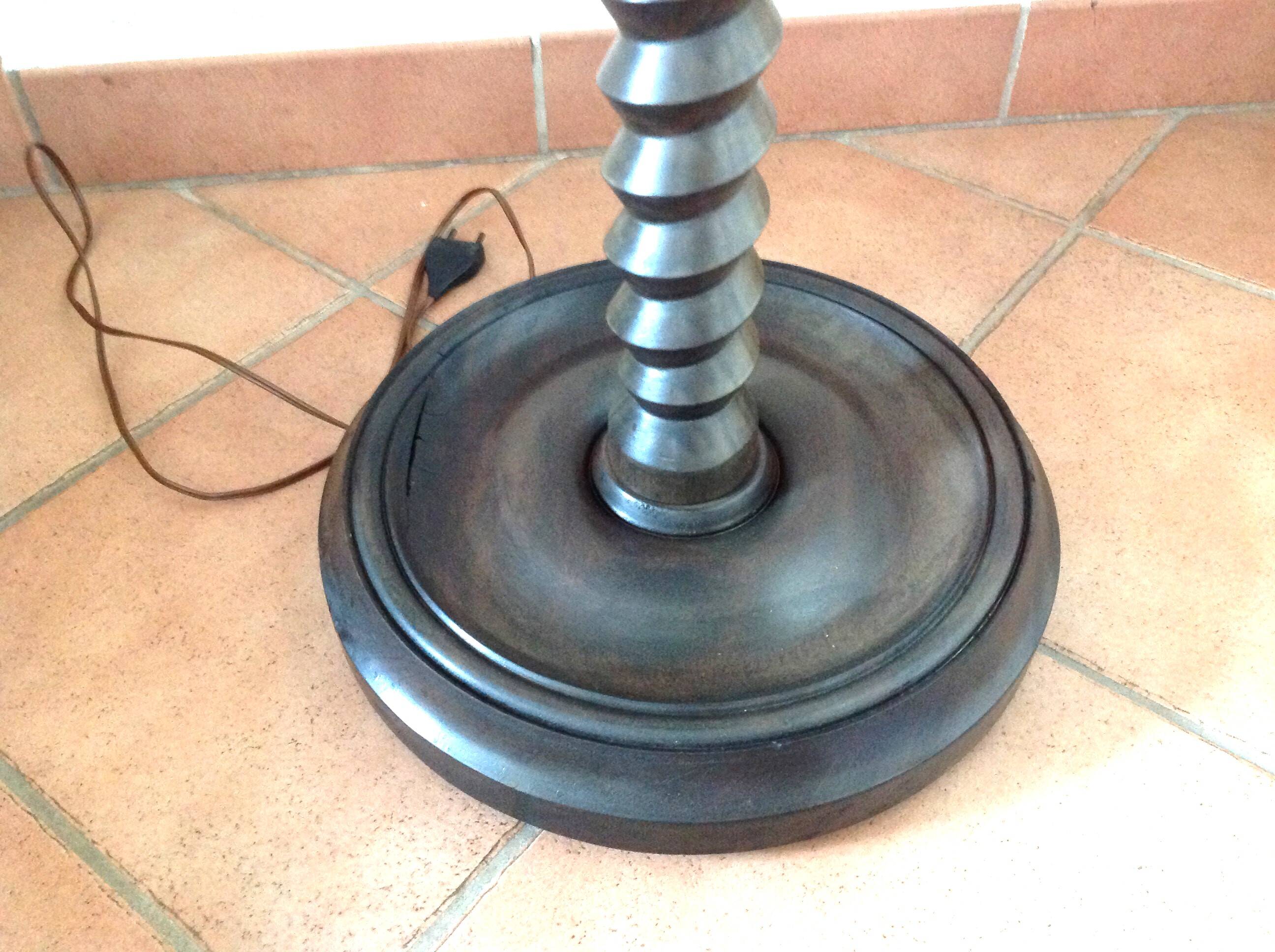 Wooden floor lamp turned in the spirit of Charles Dudouyt / art deco style