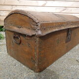 Coffre 19 ème siècle en cuir