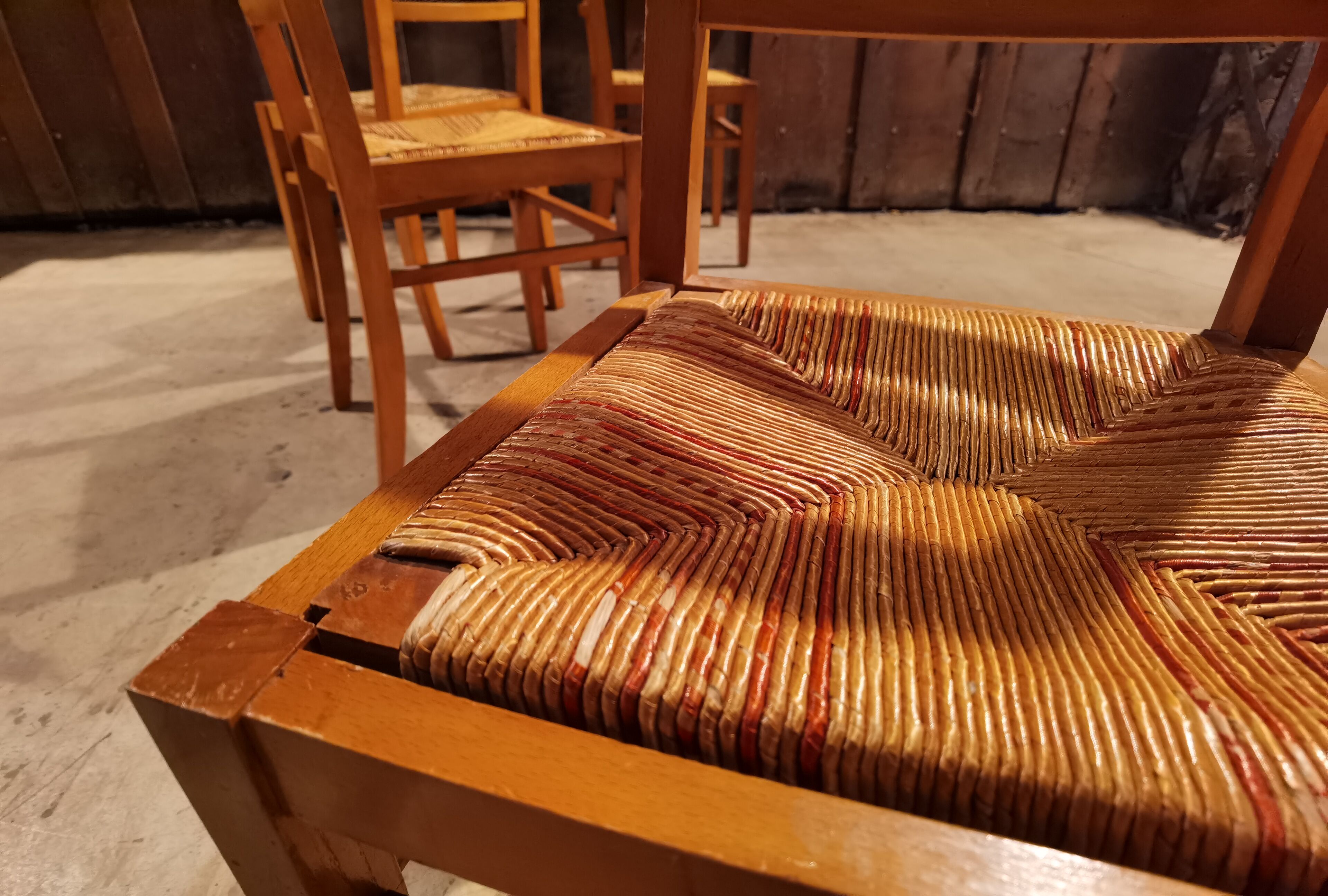 Set of 4 straw and wood chairs