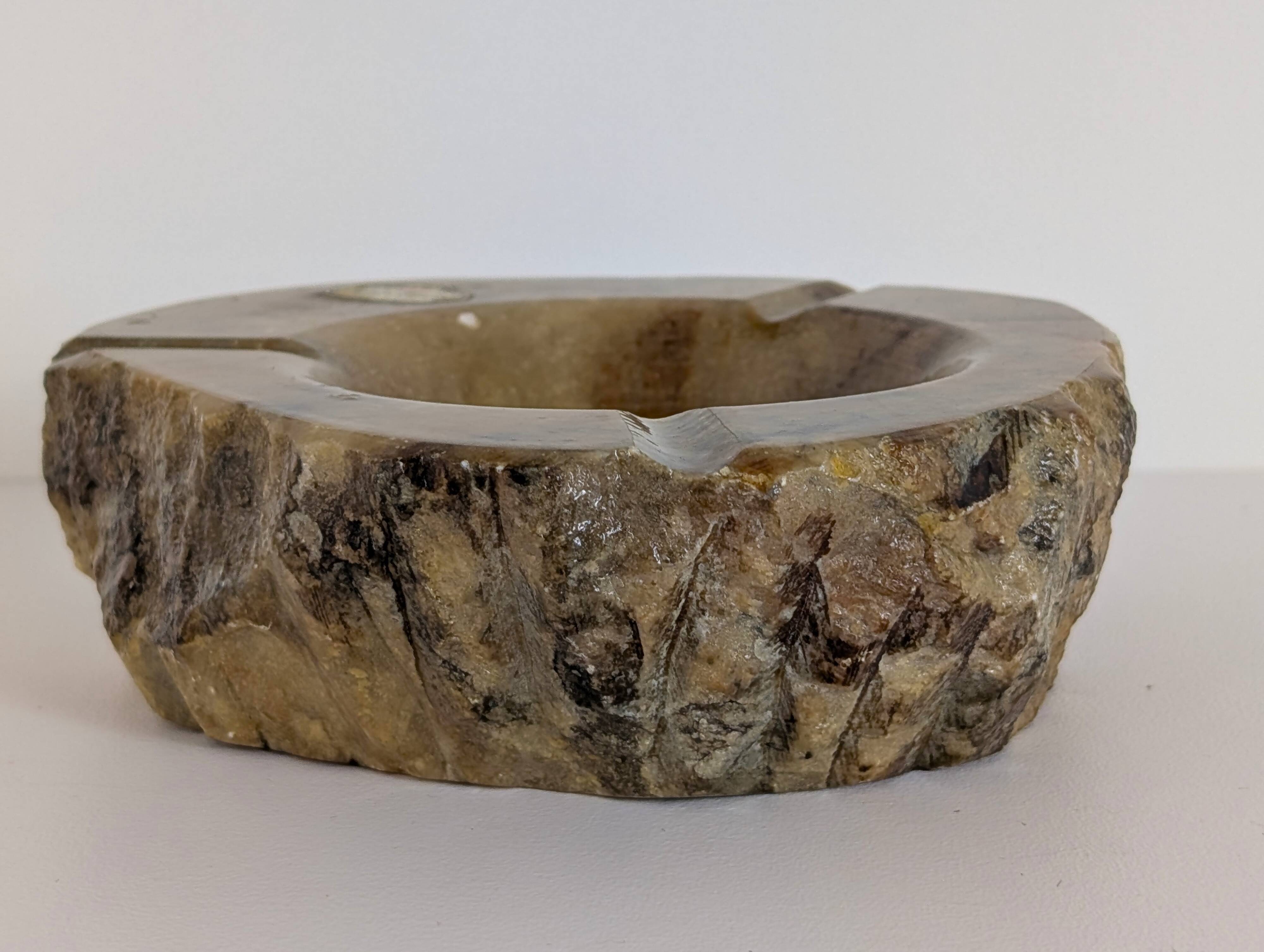 Cendrier italien en albâtre