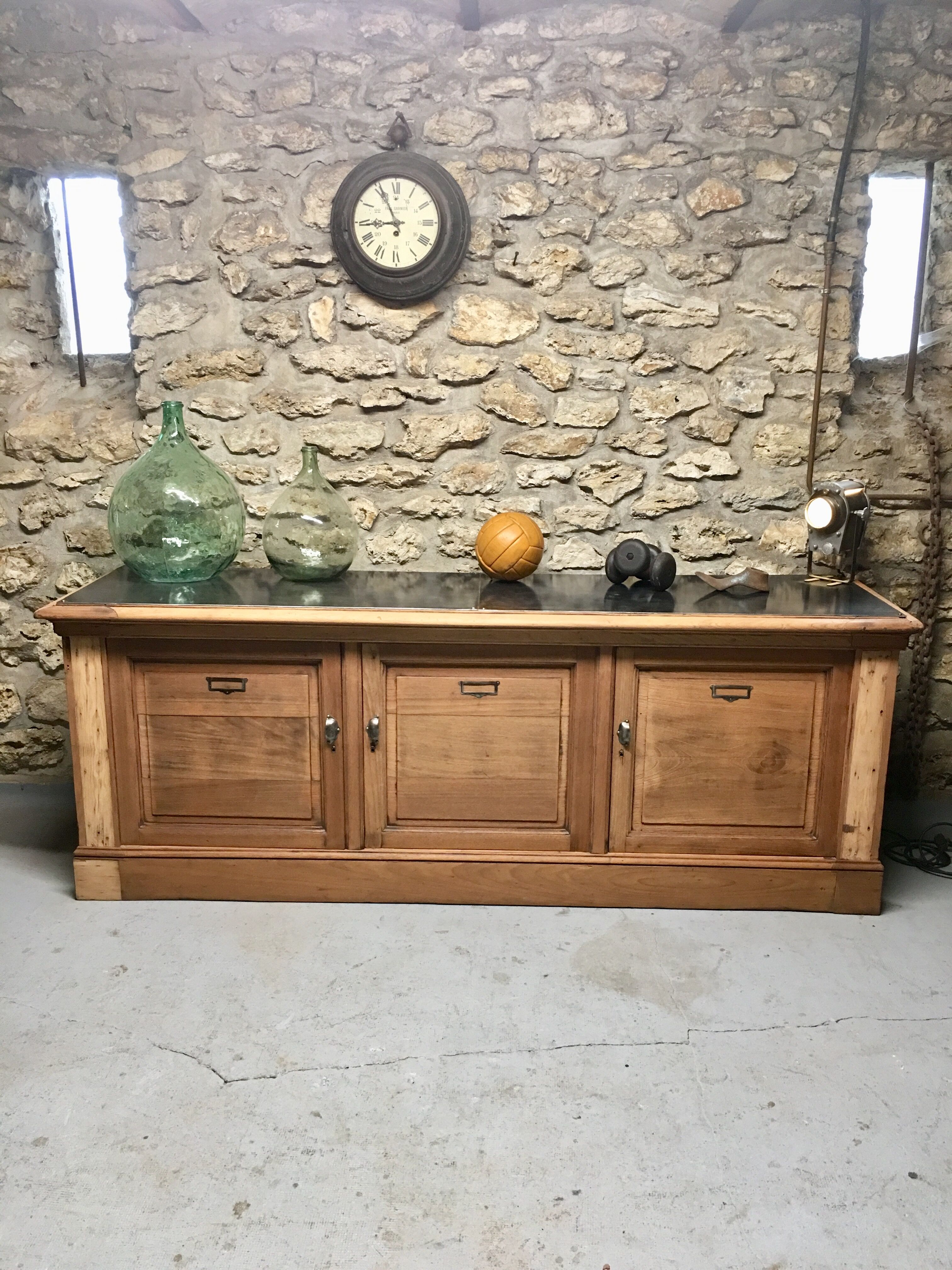 Meuble de métier de mercerie