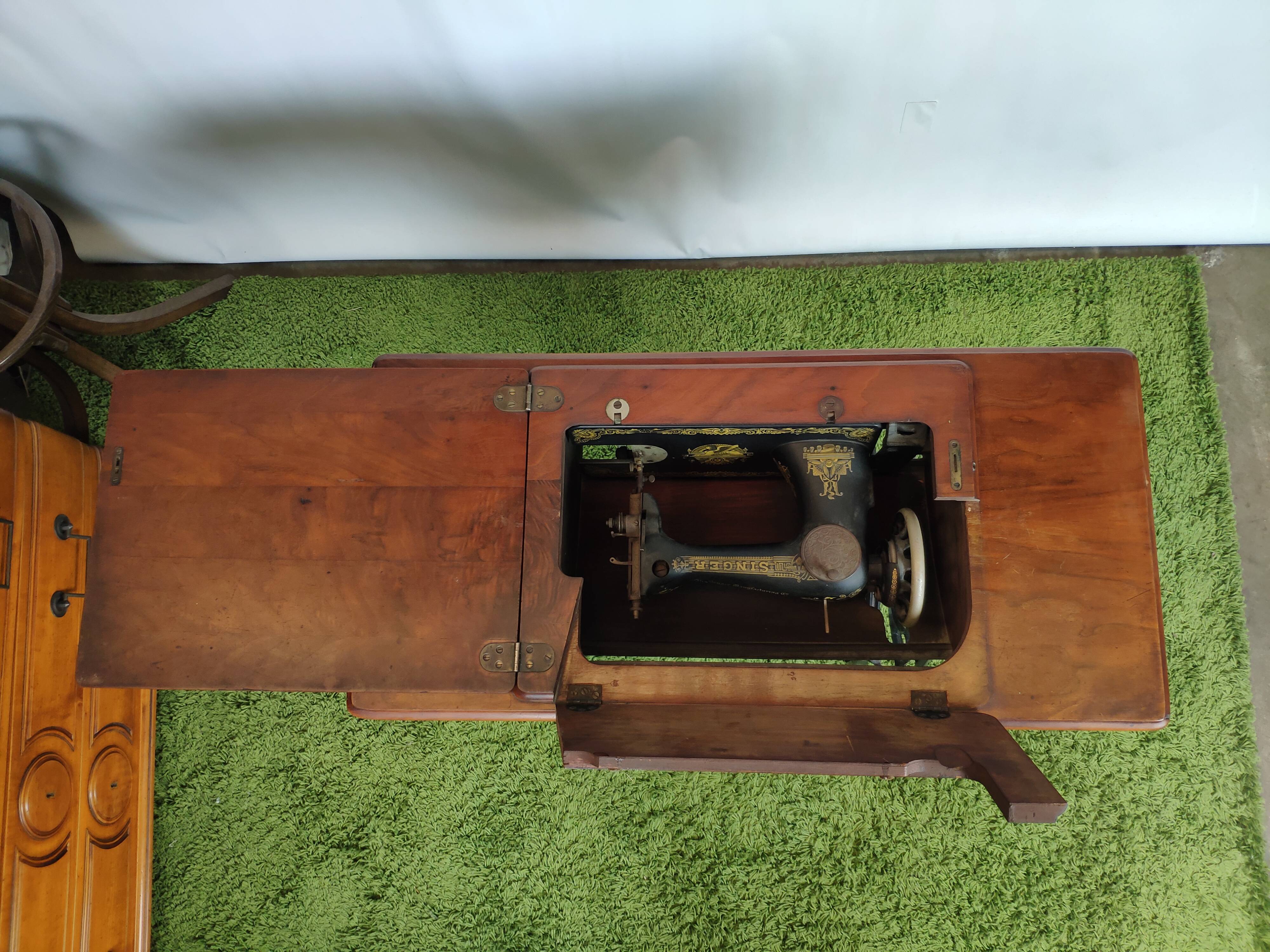 Singer sewing machine furniture
